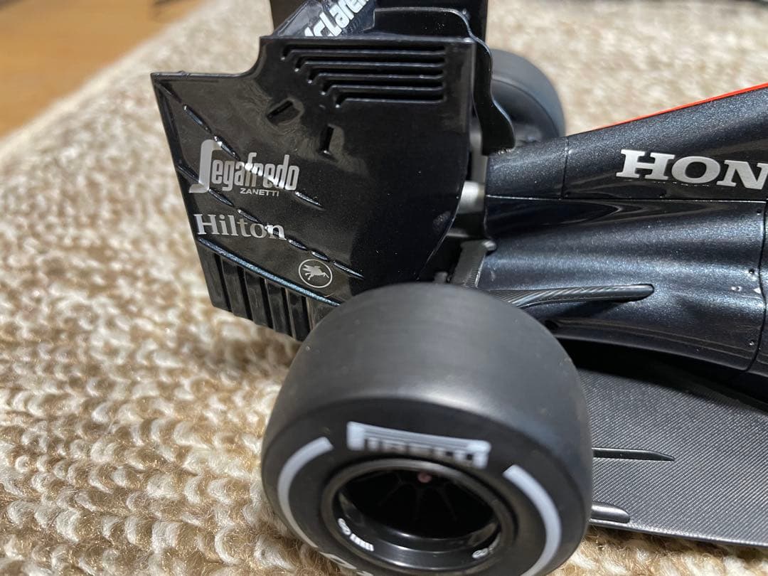 F1 マクラーレンmp4-30 1/18アロンソ オートアート1/18 フェルナンド