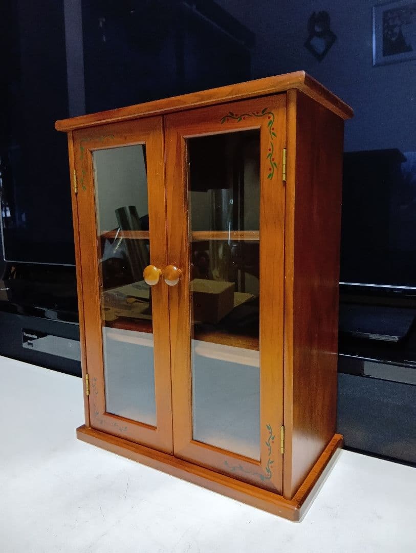 人気　ルーシーズバスケット　ウッド　ディスプレイ　キャビネット　廃盤