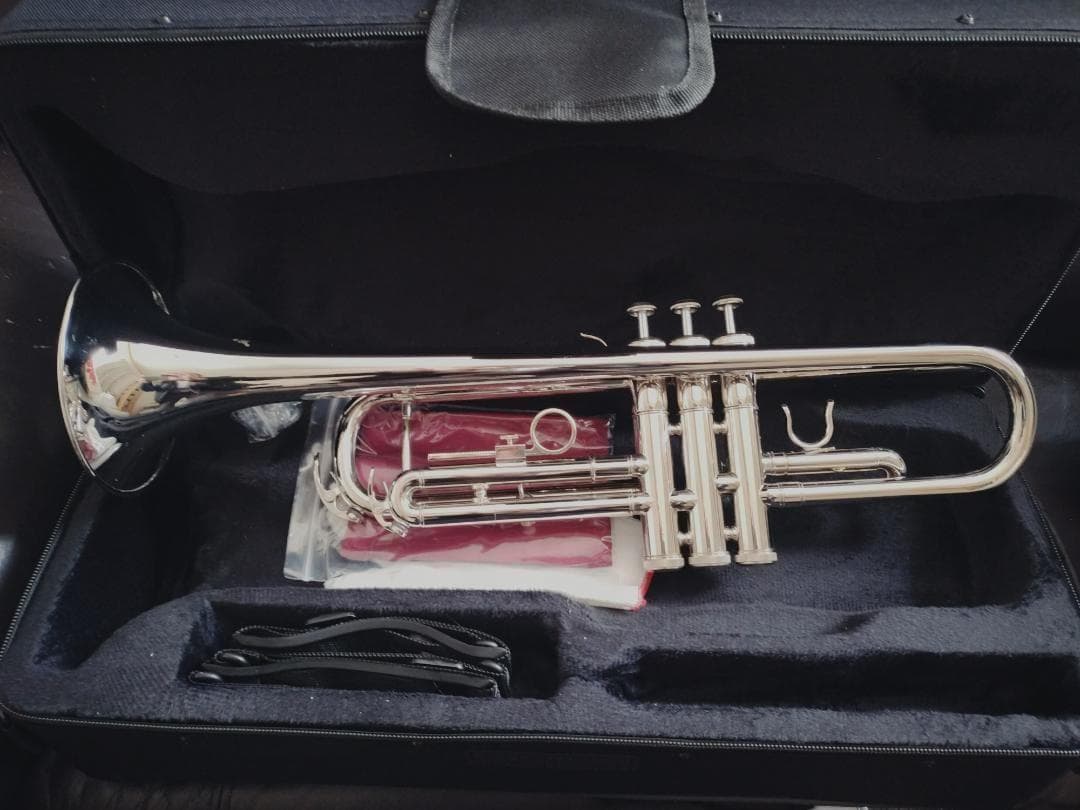 トランペット　銀　SLADE　未使用品