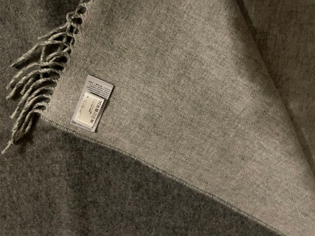 Johnstons of Elgin ストール(グレー)