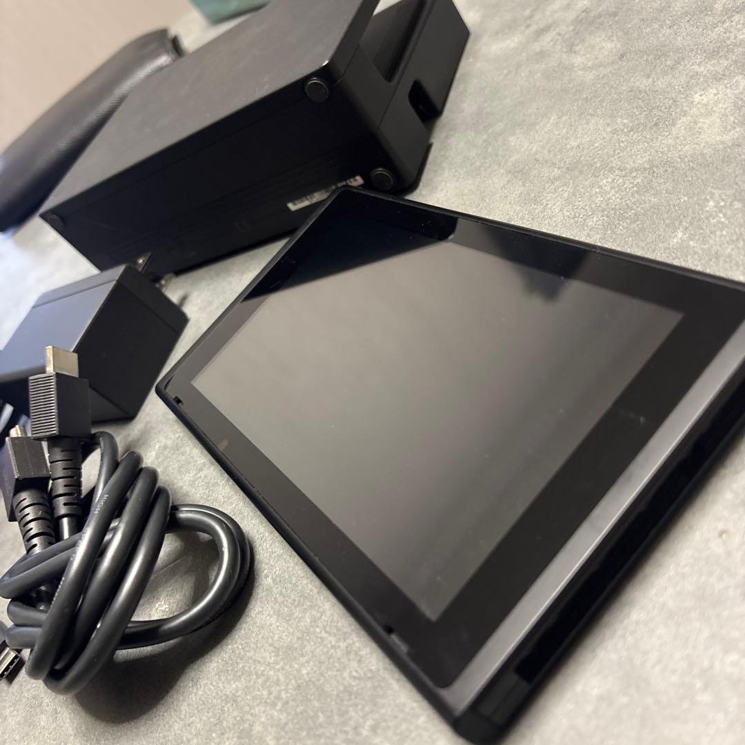 Nintendo Switch 本体と付属品せ