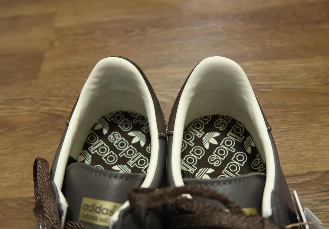 新品・未使用 adidas country OG 27.0cm