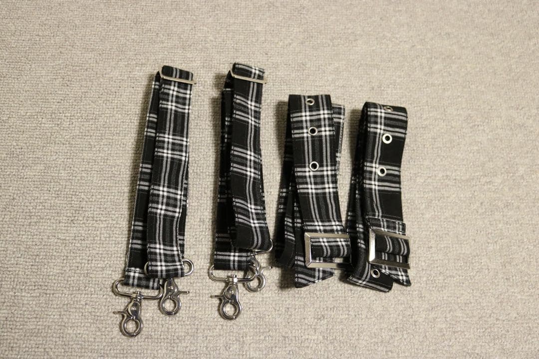 『TRAVAS TOKYO/トラバス トーキョー』ボンテージデザインパンツ