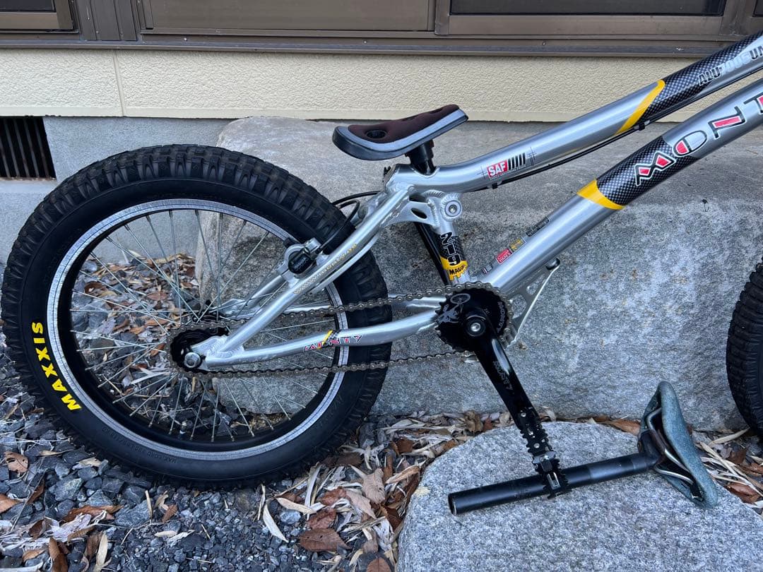 茨城県 引取限定 トライアル自転車 MONTY トライアルバイク20インチ