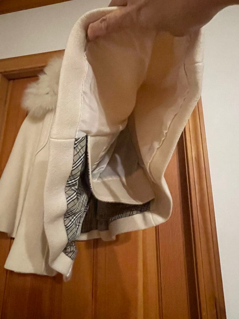 ピコリ様バーバリーブルーレーベル アイボリー ファー付き ポンチョ