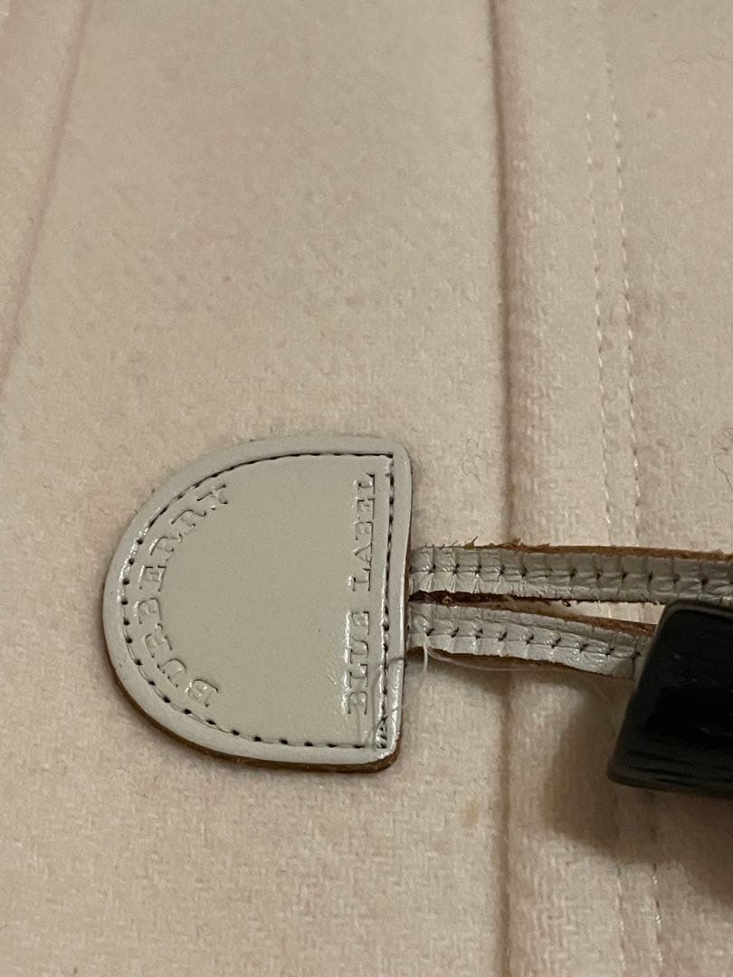 ピコリ様バーバリーブルーレーベル アイボリー ファー付き ポンチョ