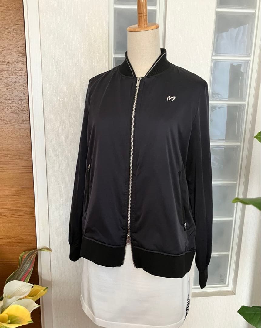 ⭐️美品⭐️マスターバニー　マイクロストレッチサテンジャケット　撥水　プリーツ　黒