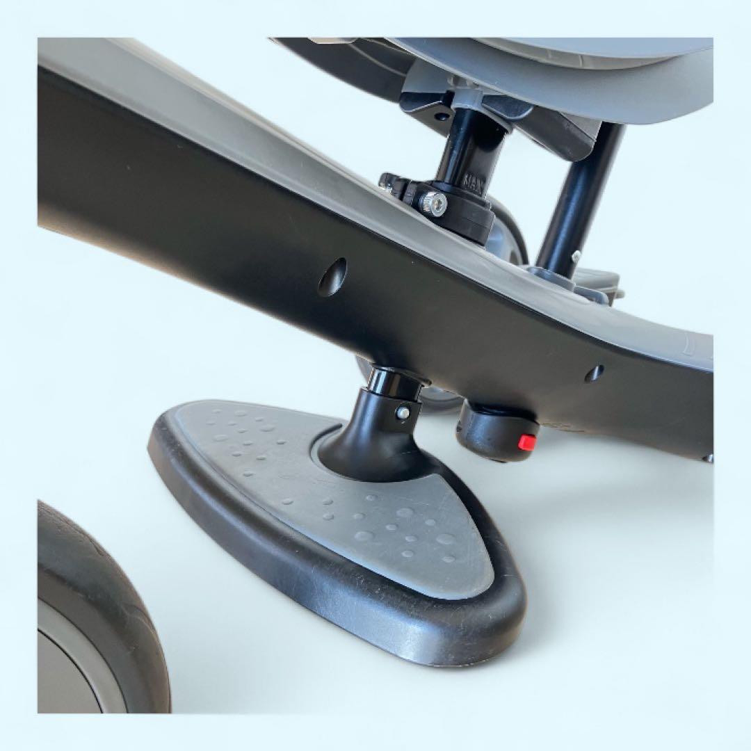 GLOBBER エクスプローラー トライク 4in1 グレー