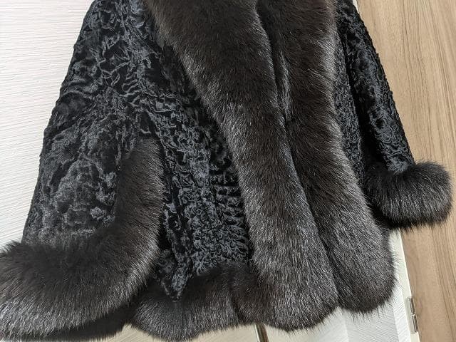 チェリーさま専用　2点まとめて　A810 　A545　毛皮ショール　ポンチョ