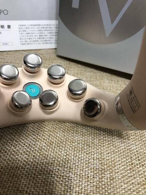 新品未使用品☆リラクビー♪簡単美姿勢♪着けるだけ首トレ☆f958