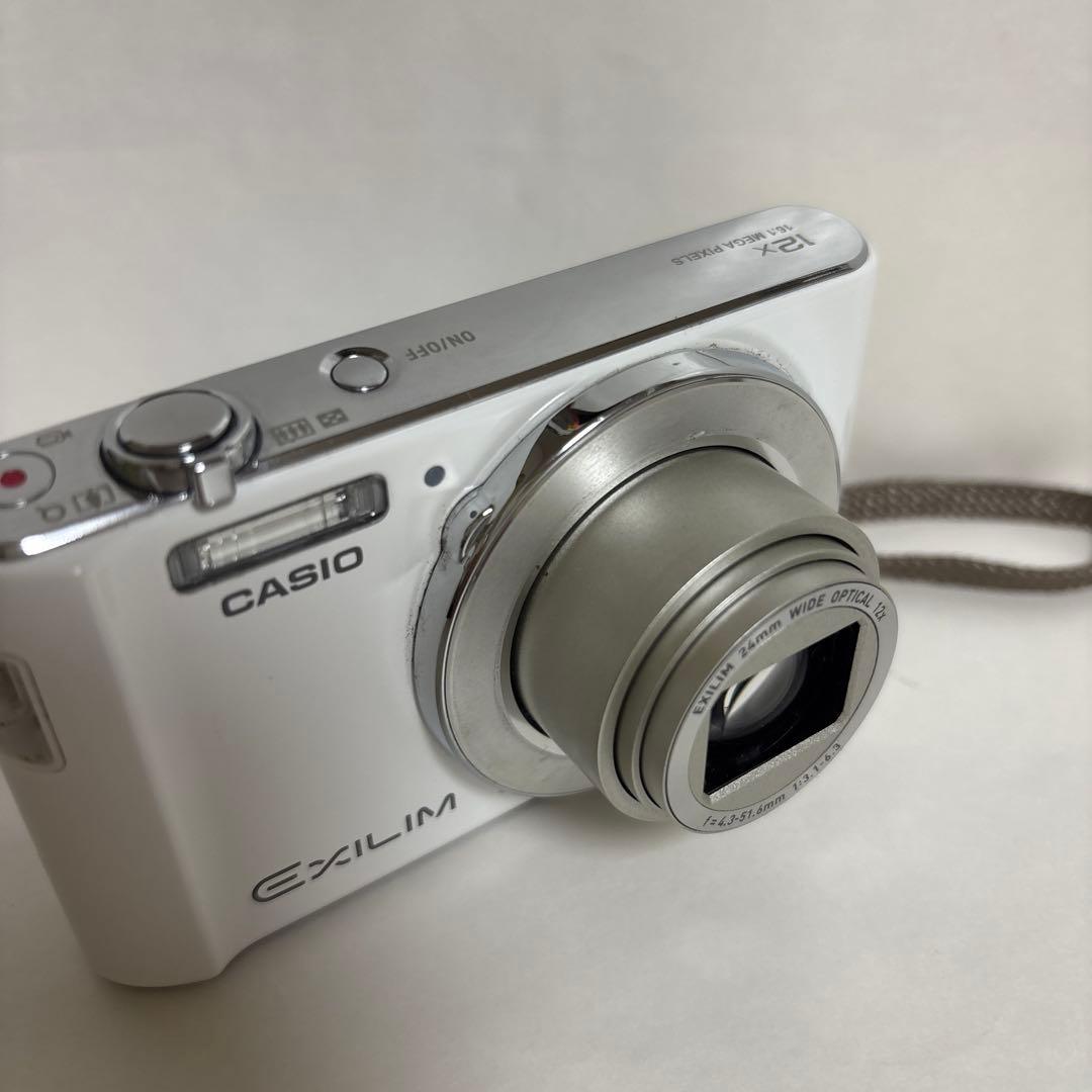 CASIO カシオ　EXILIM EX-ZS240 デジタルカメラ