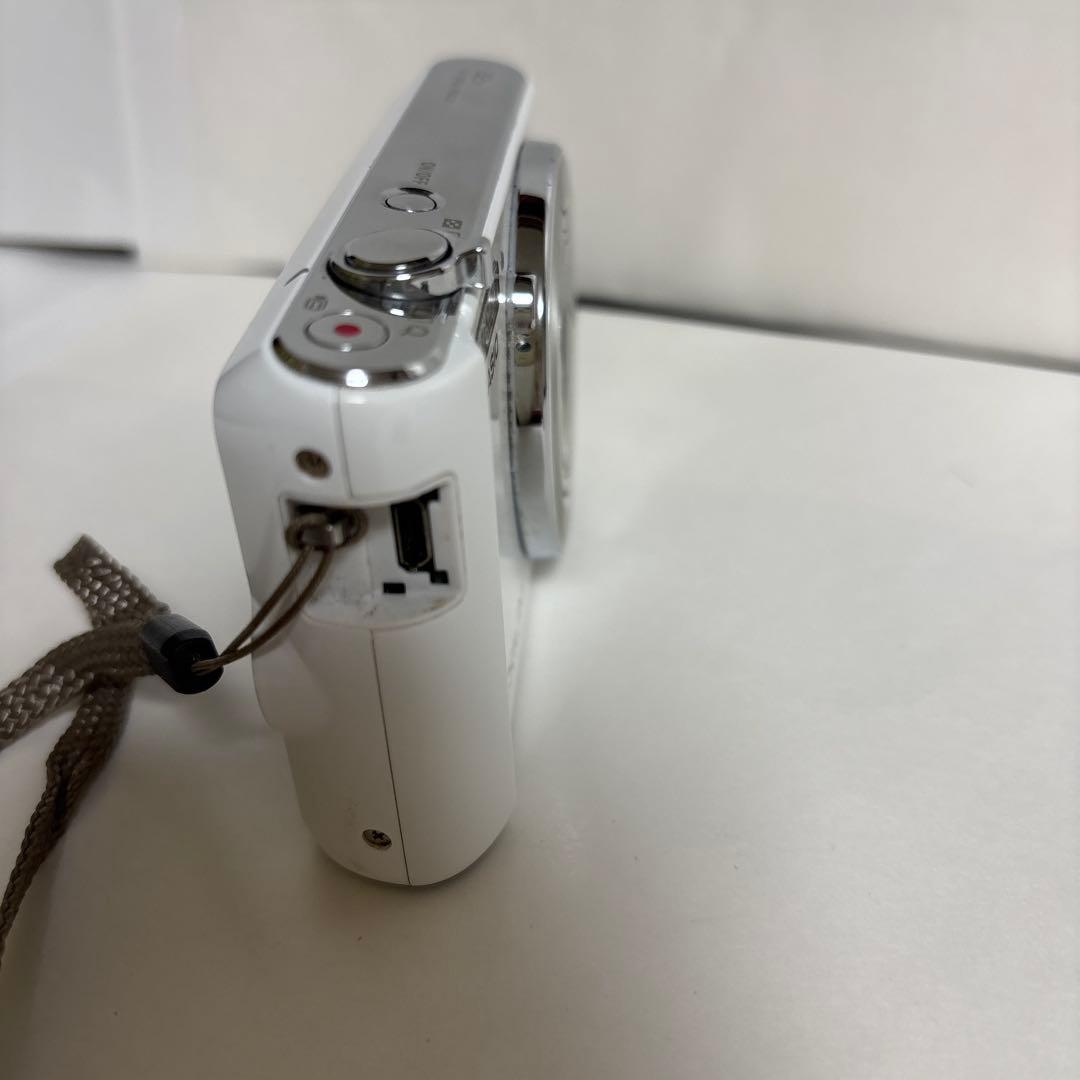 CASIO カシオ　EXILIM EX-ZS240 デジタルカメラ