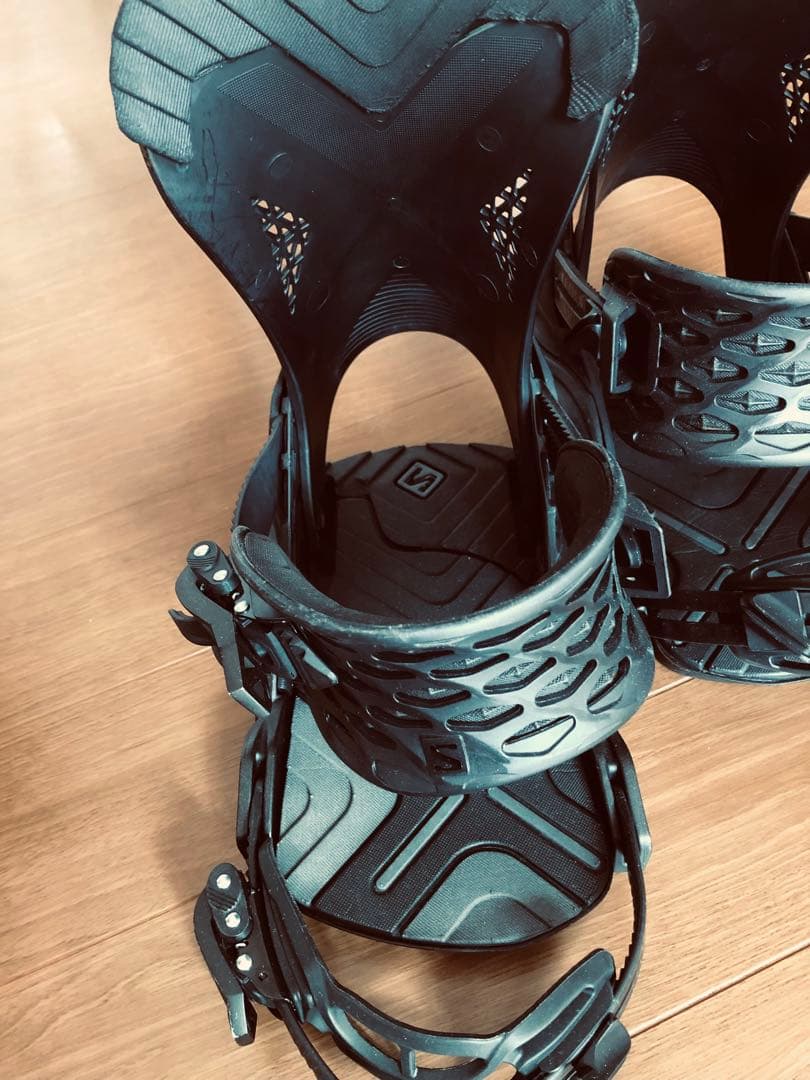 Salomon ディフェンダー　スノーボードビンディング ブラック