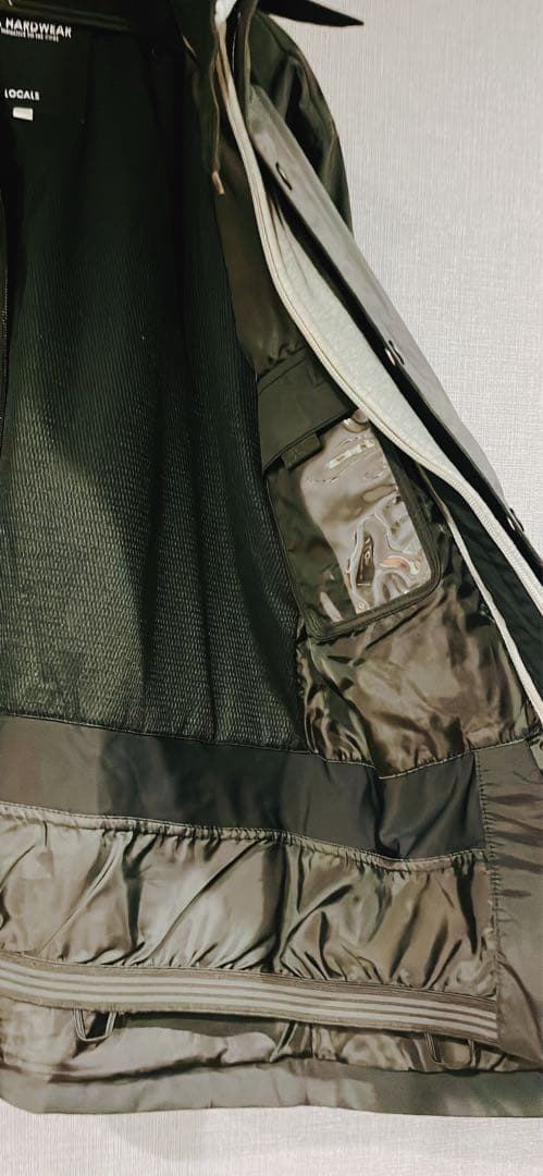 美品　スノーボードウェア　ダブルエーハードウェア　M