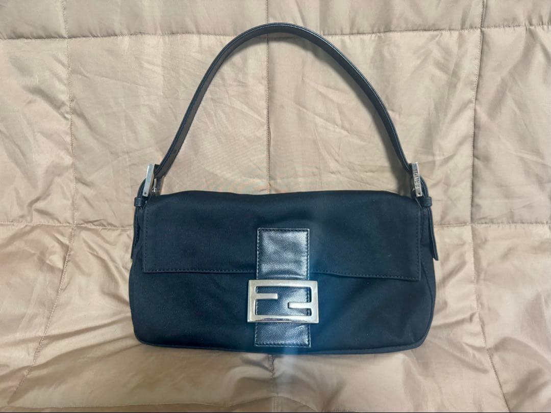 FENDI マンマバケット ショルダーバッグ アクセサリーポーチ