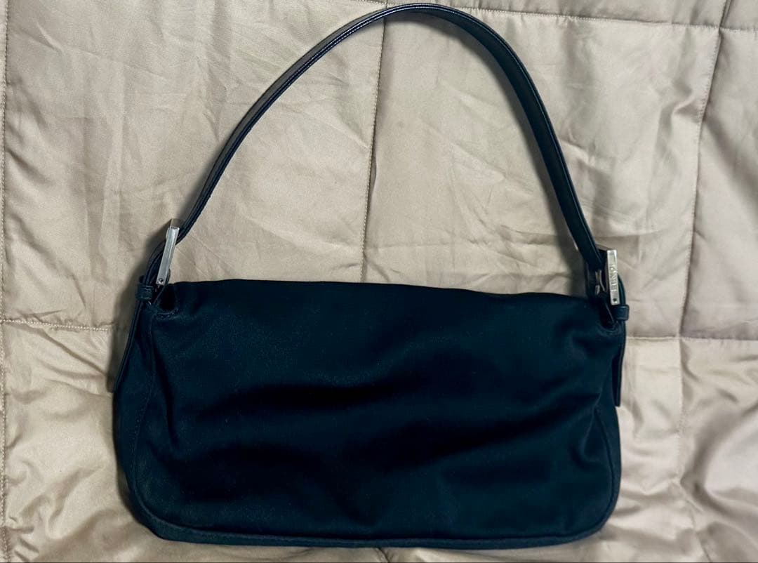 FENDI マンマバケット ショルダーバッグ アクセサリーポーチ