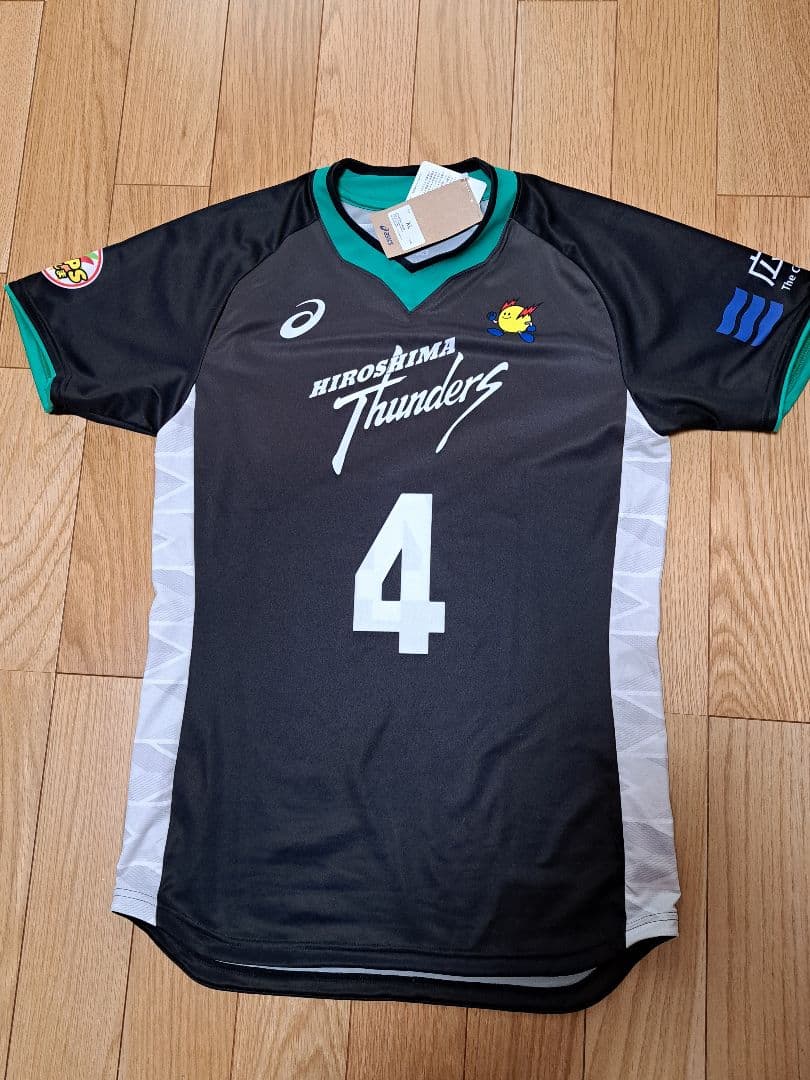 値下げ☆未使用広島サンダーズ三輪大将選手No.4　オフィシャルユニ XLタグ付き