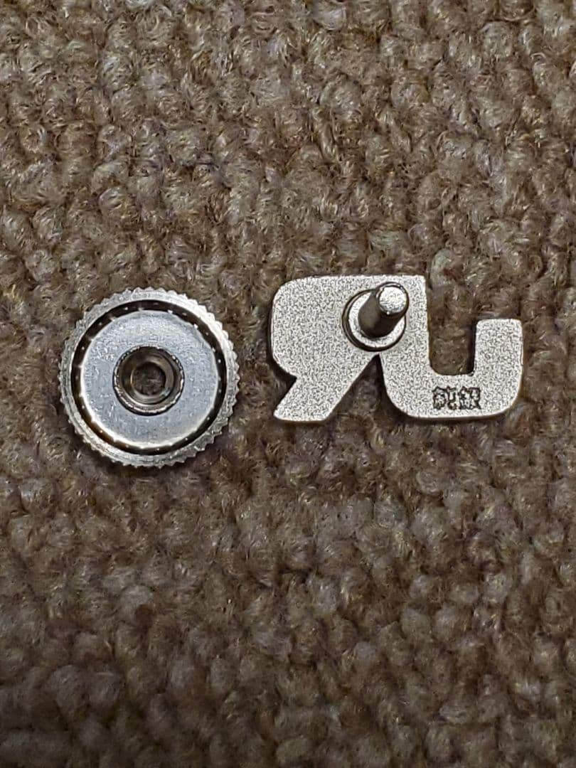 A JR東日本襟章純銀ネジタイプ