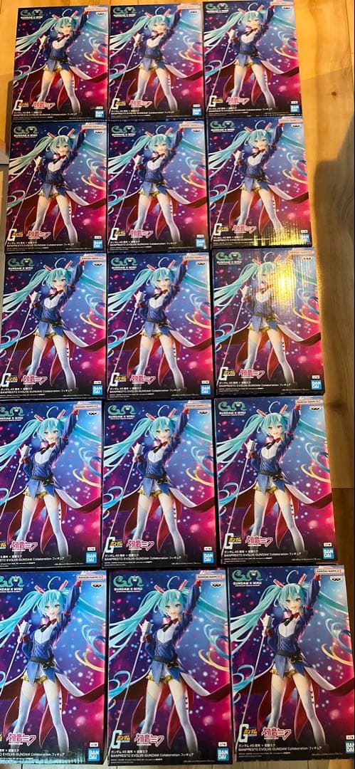 ガンダム45周年×初音ミク BANPRESTO EVOLVE フィギュア　15個