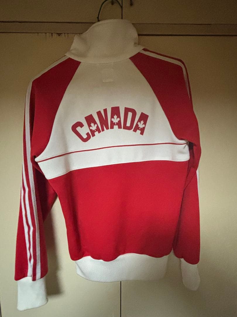 adidas カナダトラックジャケットSサイズ
