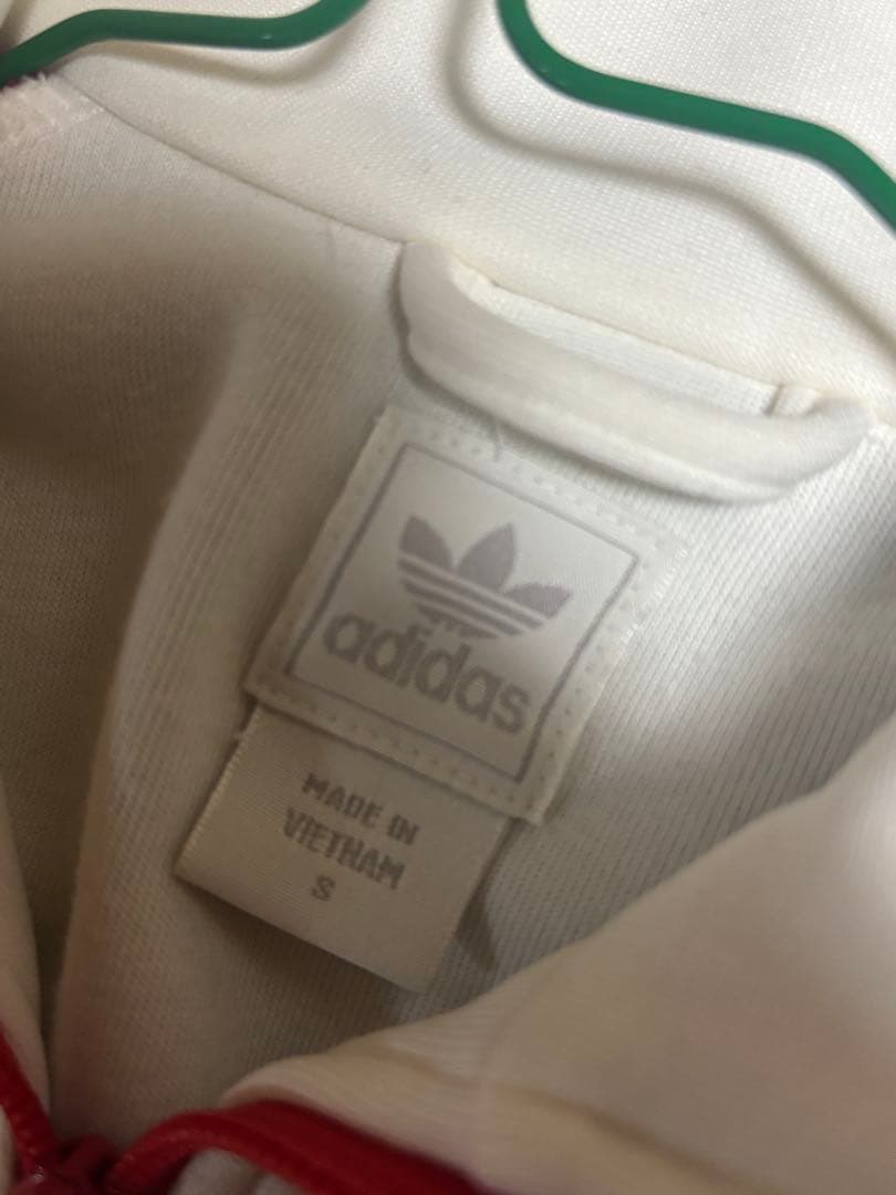 adidas カナダトラックジャケットSサイズ