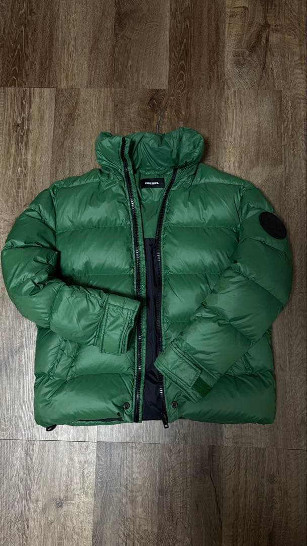 【美品】diesel ディーゼル　ダウンジャケット