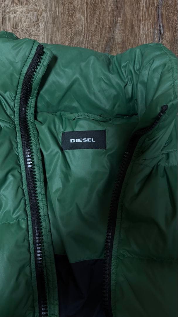 【美品】diesel ディーゼル　ダウンジャケット