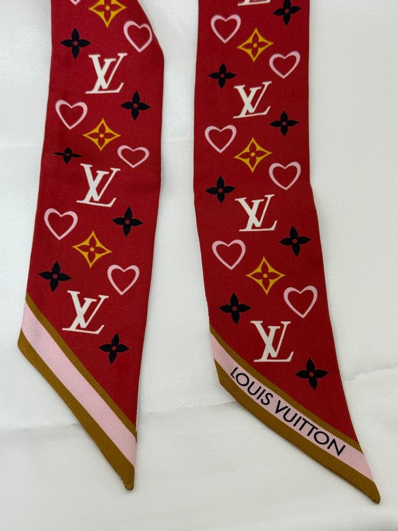 LOUIS VUITTON スカーフ バンドーBB ハート柄 レッド