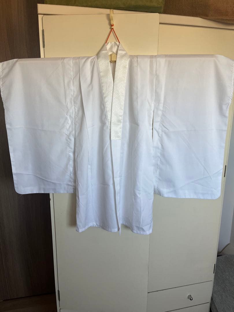 黒い刺繍入り着物（ストライプの袴と小物付き）#七五三