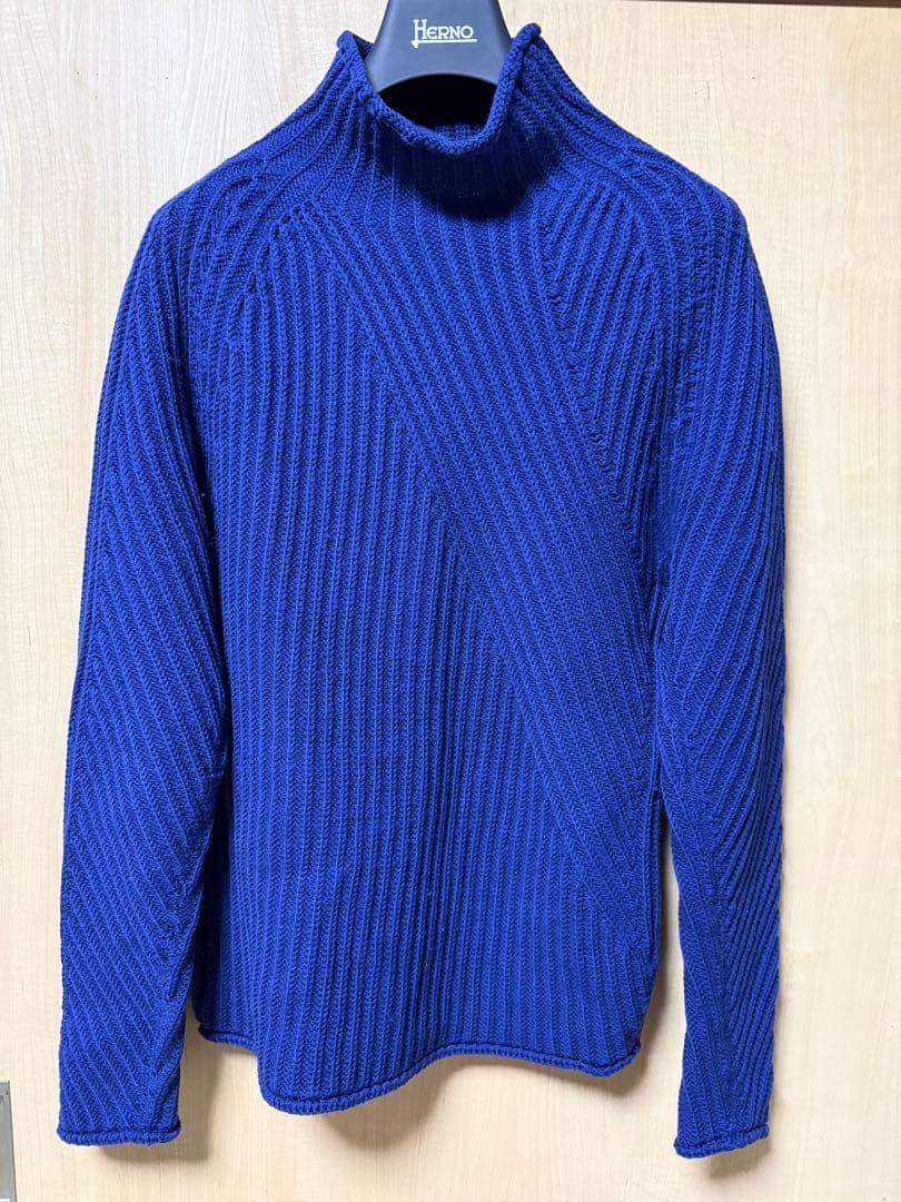 Cruciani 青 タートルネック セーター