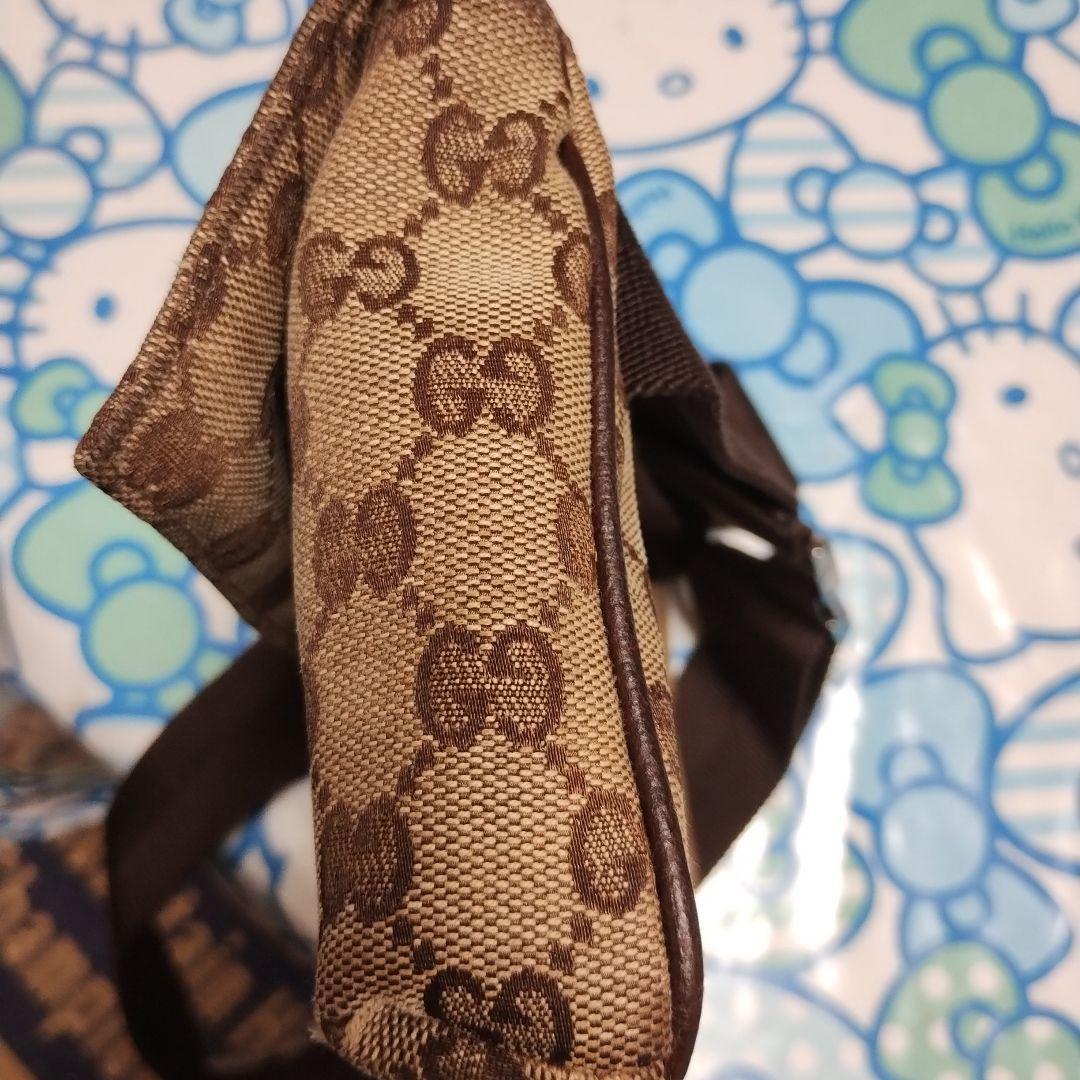 GUCCI GGキャンバス ボディバッグ