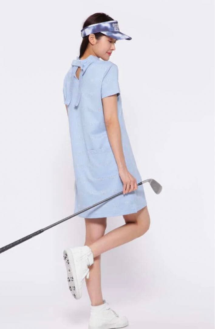 ☆新品、未使用☆ インレーロゴジャガード 半袖ハイネックワンピース ＜ロゴ柄＞