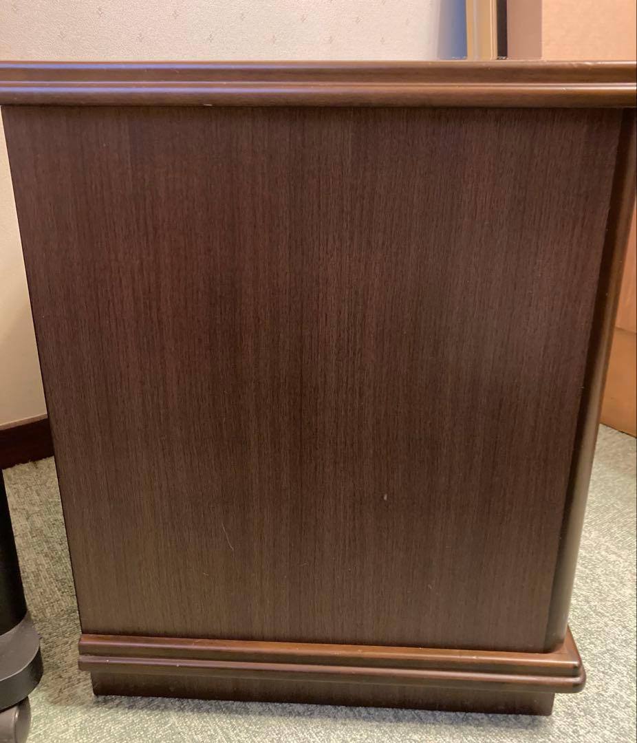 ナイトテーブル　サイドテーブル　シモンズ