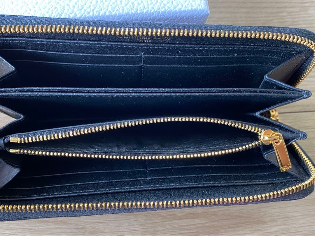 Dior ディオールCaro ロングウォレット