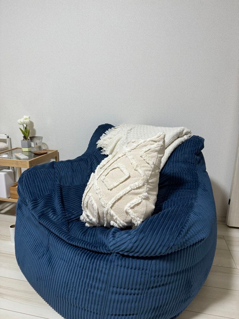 美品】LOOSY 1人掛けビーズソファ ネイビー - メルカリ