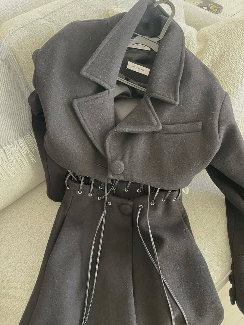 melt the lady タイレースアップロングコート