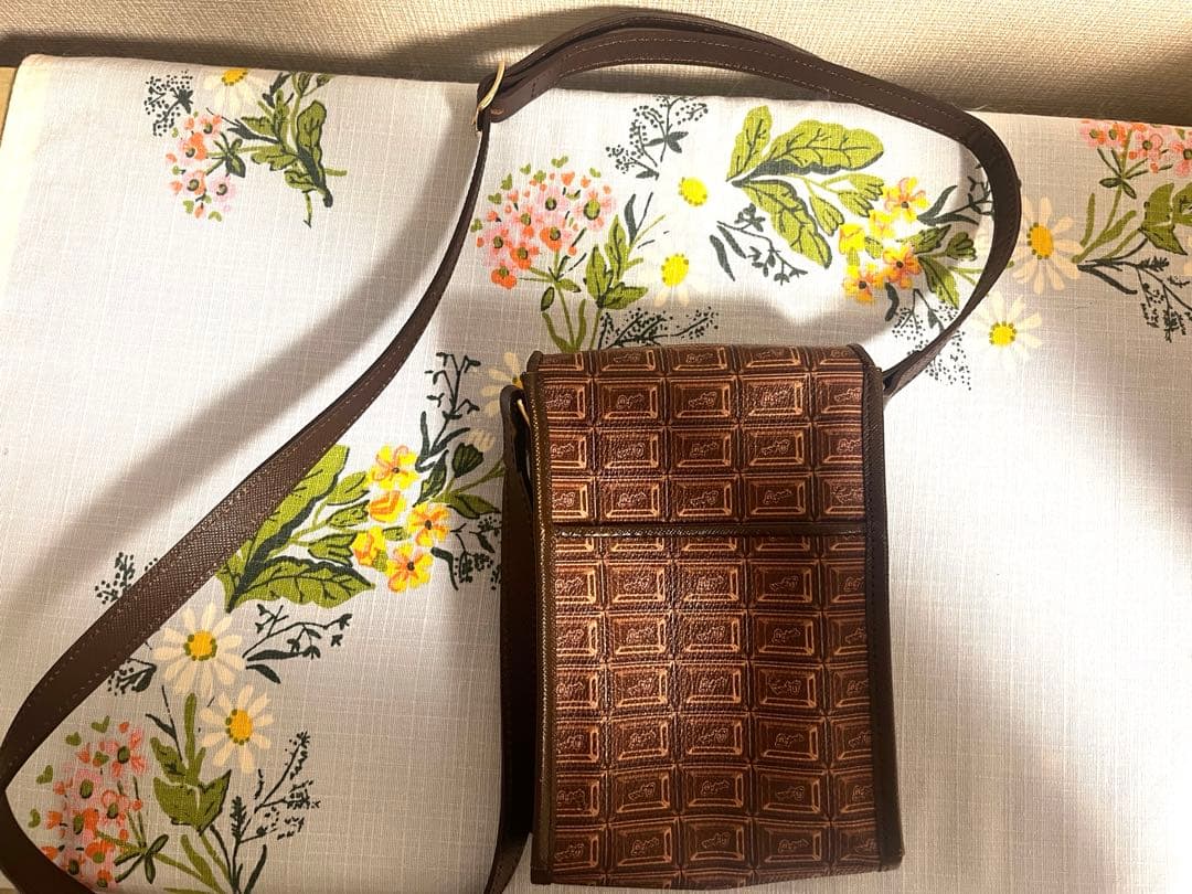 本日限定値下げ　美品　Q-pot スマートバッグ　チョコレート　キューポット