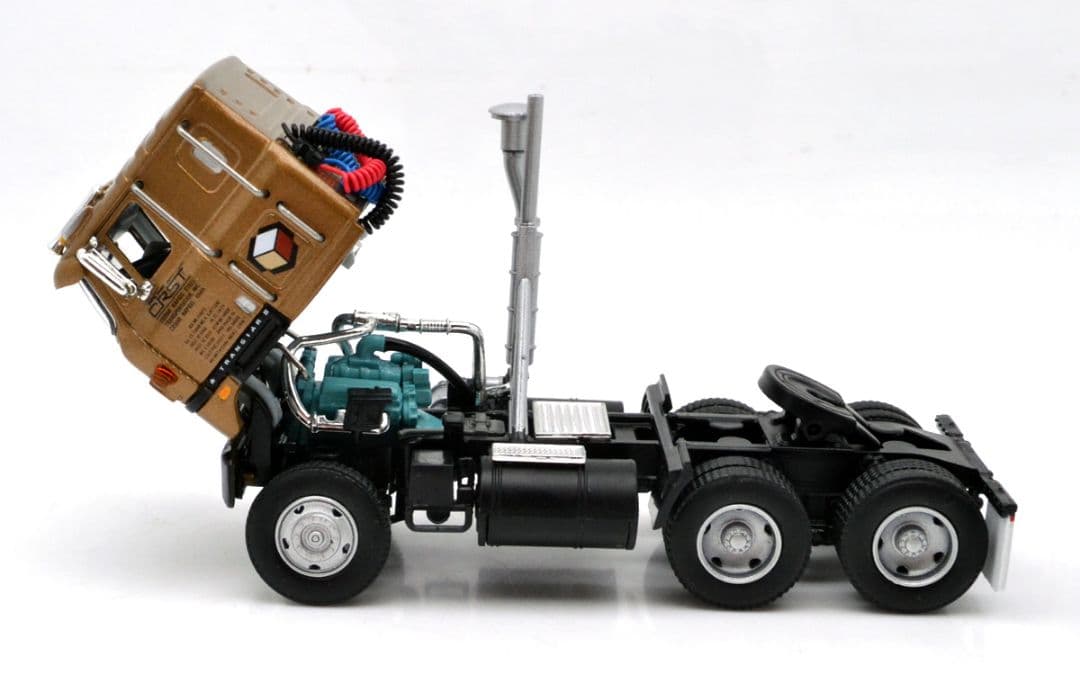 インターナショナル・トランスターCOE ウィズ　ビンテージ・トレーラー\"CRST