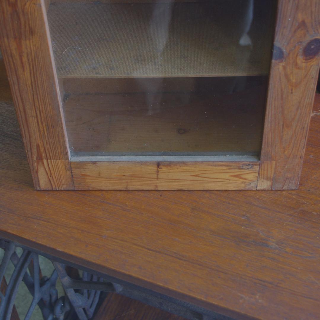 木製ガラスケース 4段 無垢 ドイツ アンティーク ビンテージ Z002