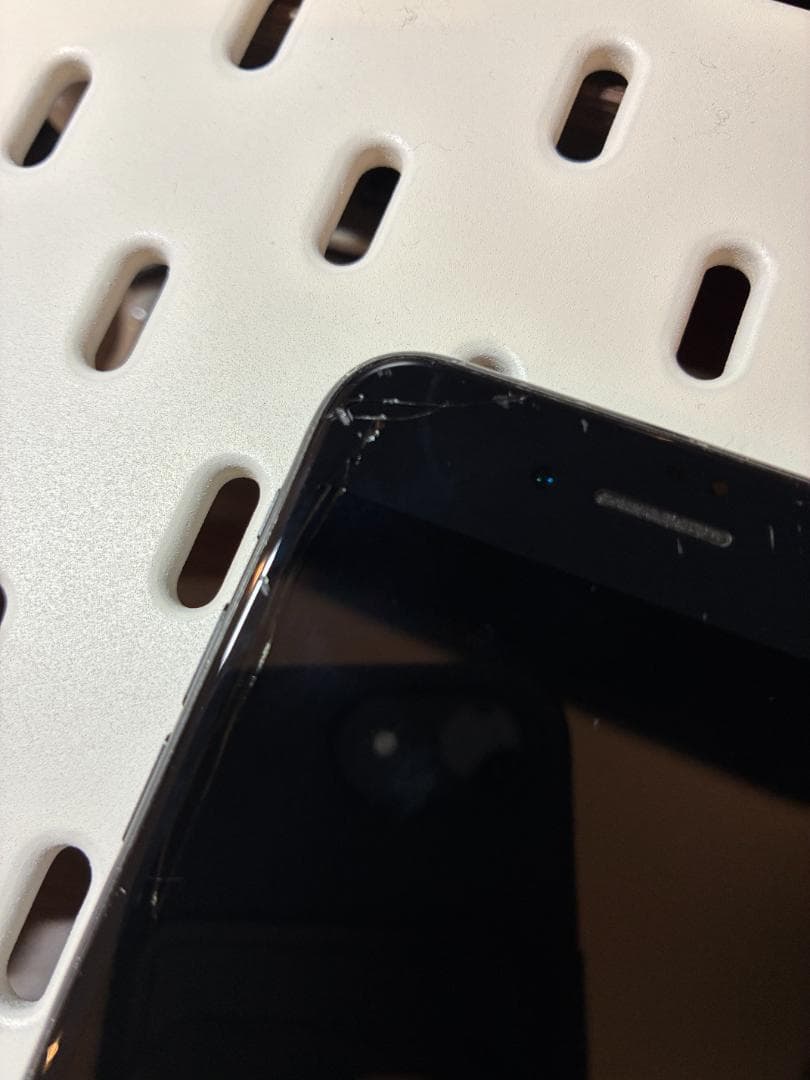 Apple iPhone SE 第2世代 64GB