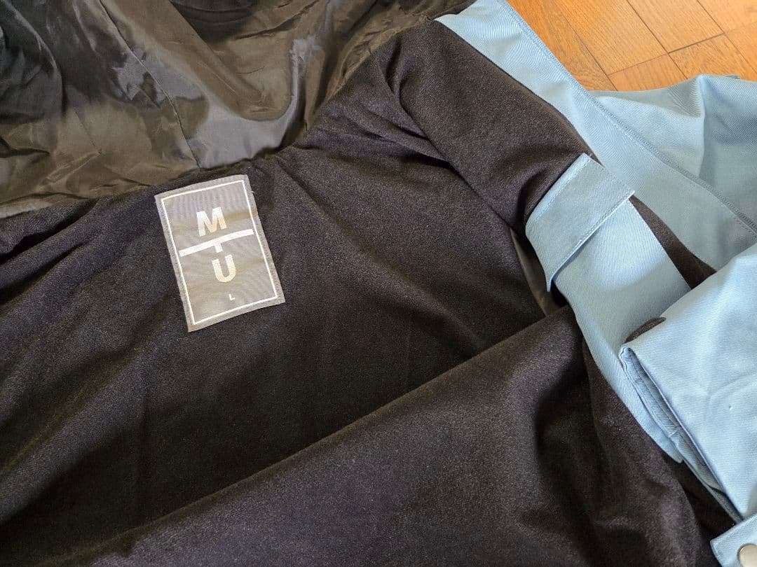 スノーボードウェア上下　MTU67 新品未使 Lサイズ