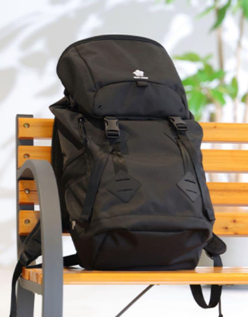 【完売品】【MARY QUANT】【NEW ERA】コラボ　フラップリュック