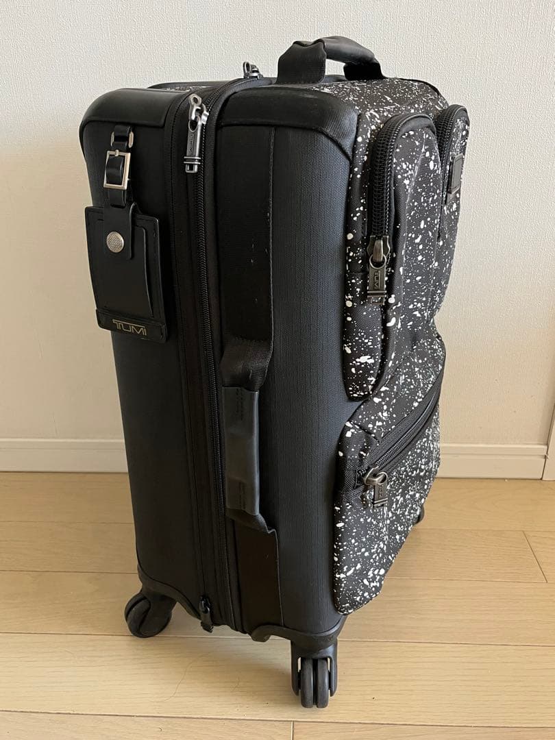 TUMI スプラッタープリント キャリーケース