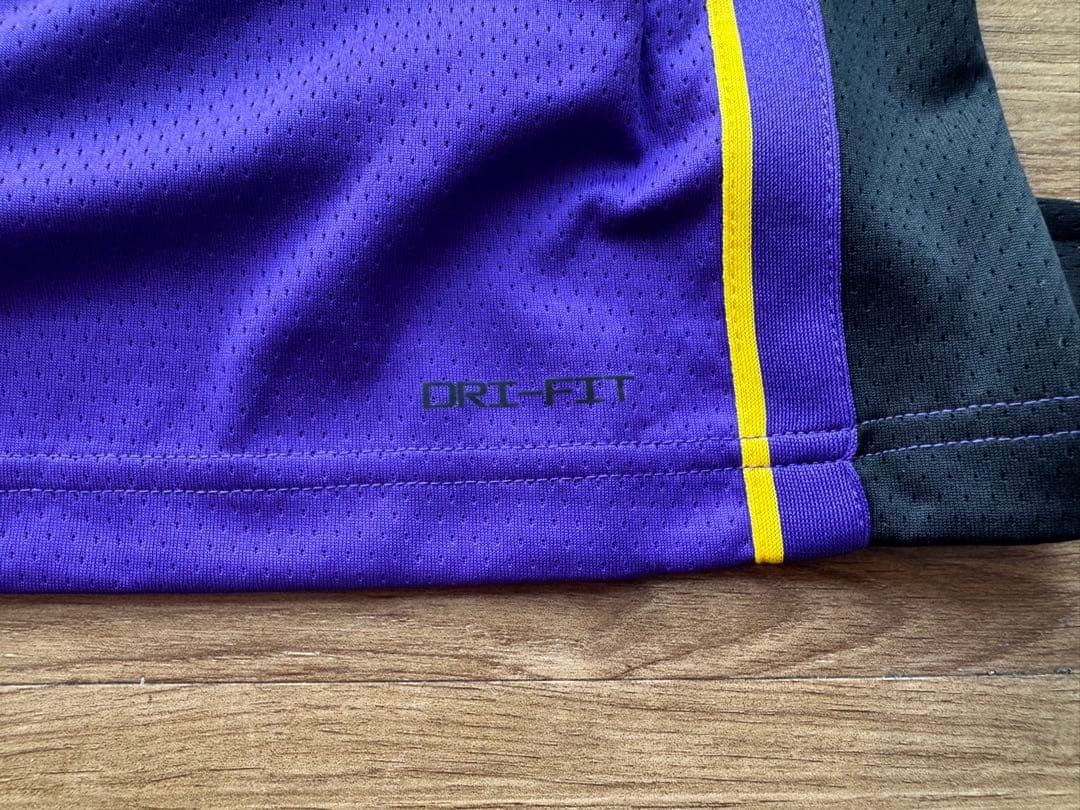 新品 Nike レイカーズ レブロン・ジェームズ NBA ユニフォーム L