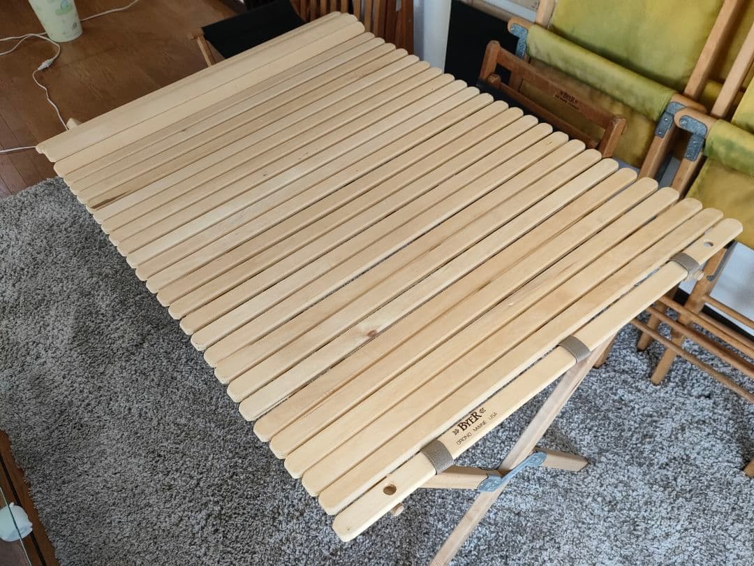 Momuです。　木製キャンプテーブル 収納バッグ付き