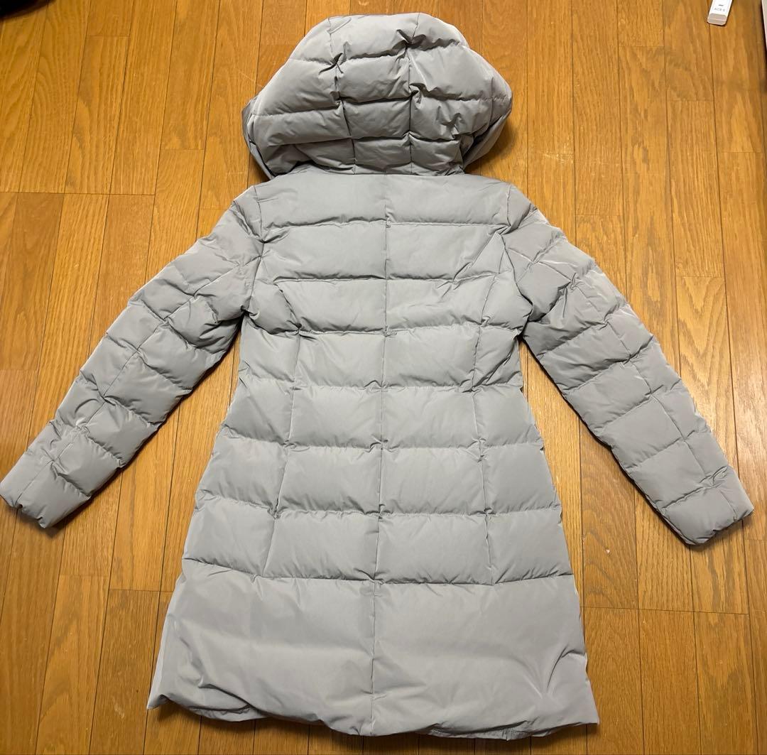 [美品]ウールリッチ　フード付きダウンコート　グレーMサイズ