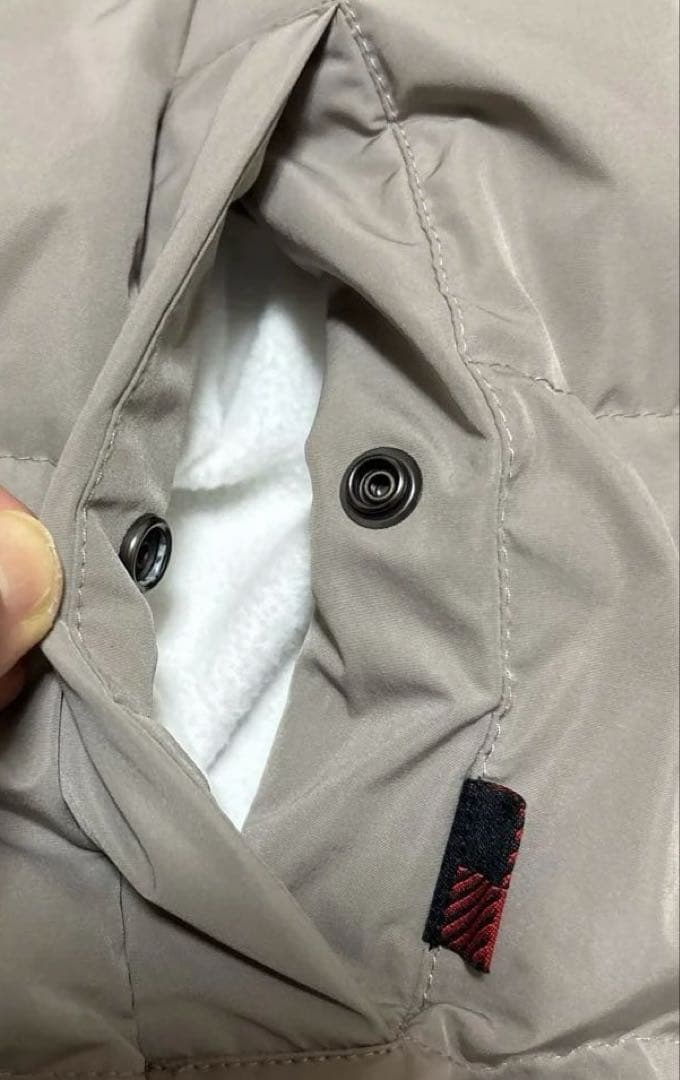 [美品]ウールリッチ　フード付きダウンコート　グレーMサイズ