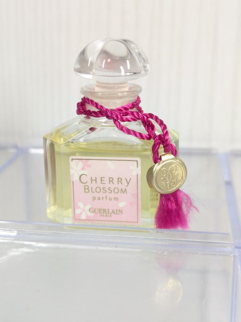 ゲラン　チェリーブロッサム　パルファム　7.5ml