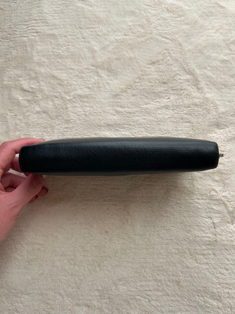 イヴサンローラン 長財布 カサンドラロゴ 刺繍 ラウンドファスナー 黒