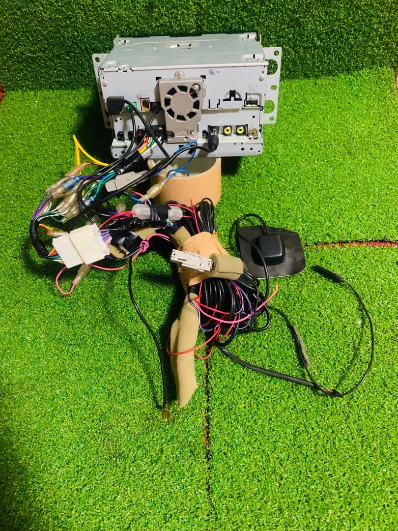 パイオニア AVIC-RZ300 ナビ ワンセグ。地図データ2016年